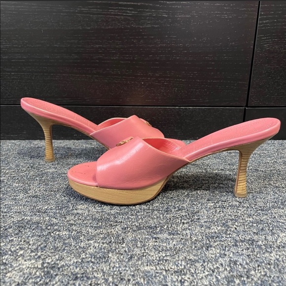 Vintage Chanel slides with low heels size 38 - Picture 2 of 5